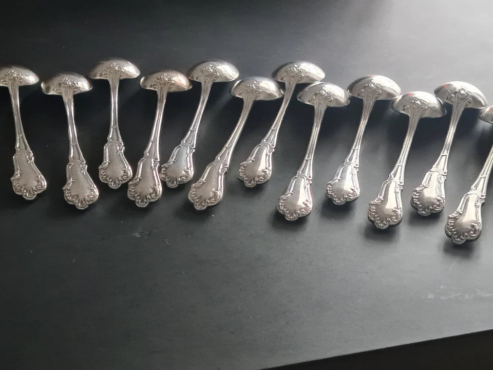 Ensemble de 12 cuillères à café en argent massif de l'orfèvre Henri Soufflot