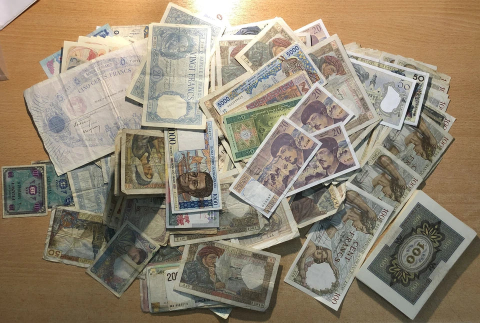 Lot de plus de 380 billets monde et France