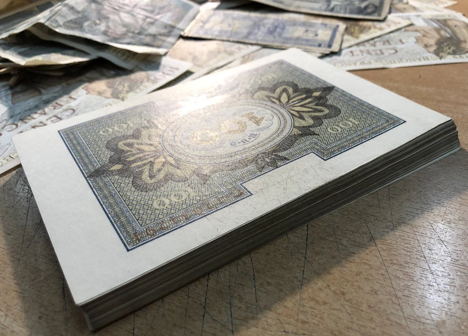 Lot de plus de 380 billets monde et France