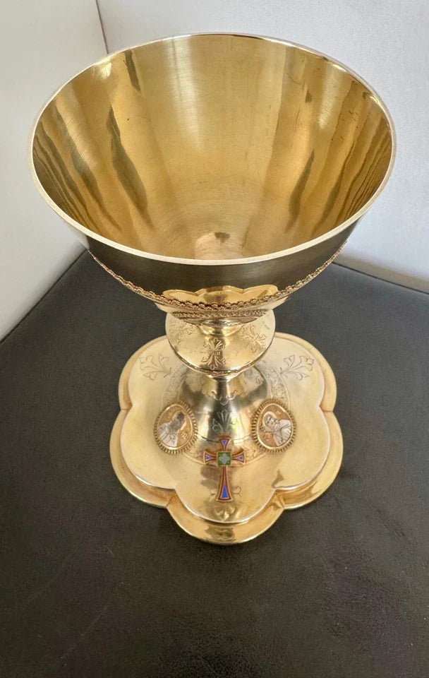 Ensemble Calice- Ciboire - Burettes - Urette - Patene