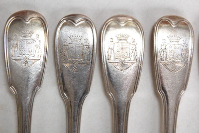 Lot De 12 Couverts Anciens Modèle Filets Armoriés En Argent Massif 18ème