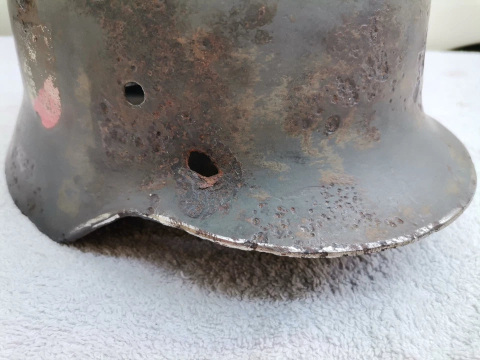 Casque Allemand troupe ww2 original - impacté