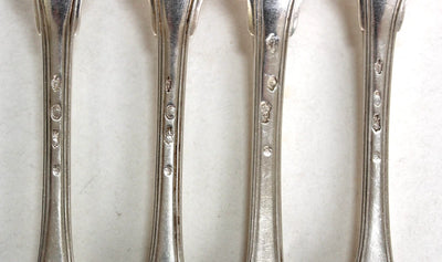 Lot De 12 Couverts Anciens Modèle Filets Armoriés En Argent Massif 18ème