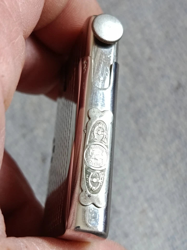 Ancien Briquet À Essence