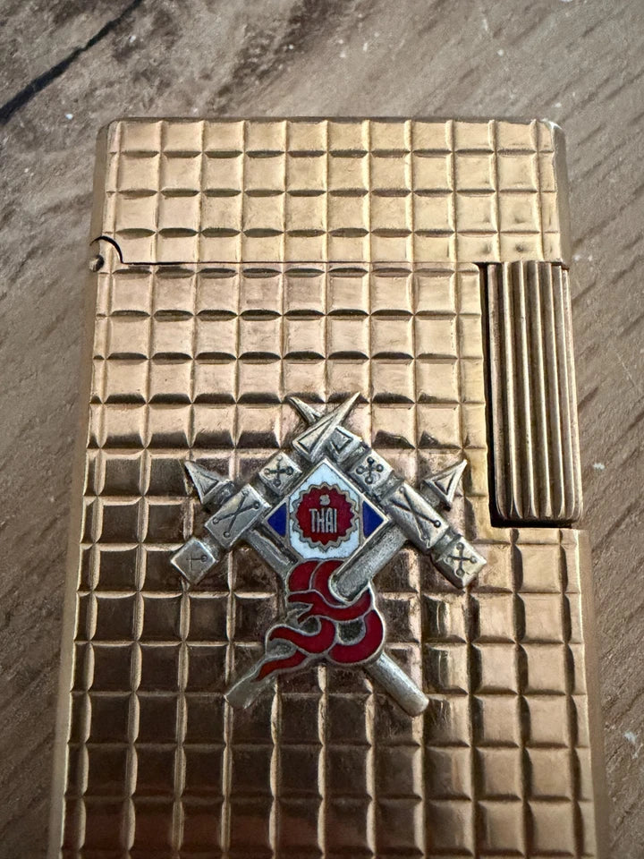 Briquet S.T. Dupont Drago Paris 5e Bataillon Thai Indochine Essence