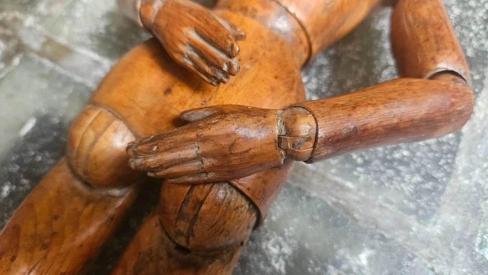 Mannequin Ancien Articulé En Bois Sculpté