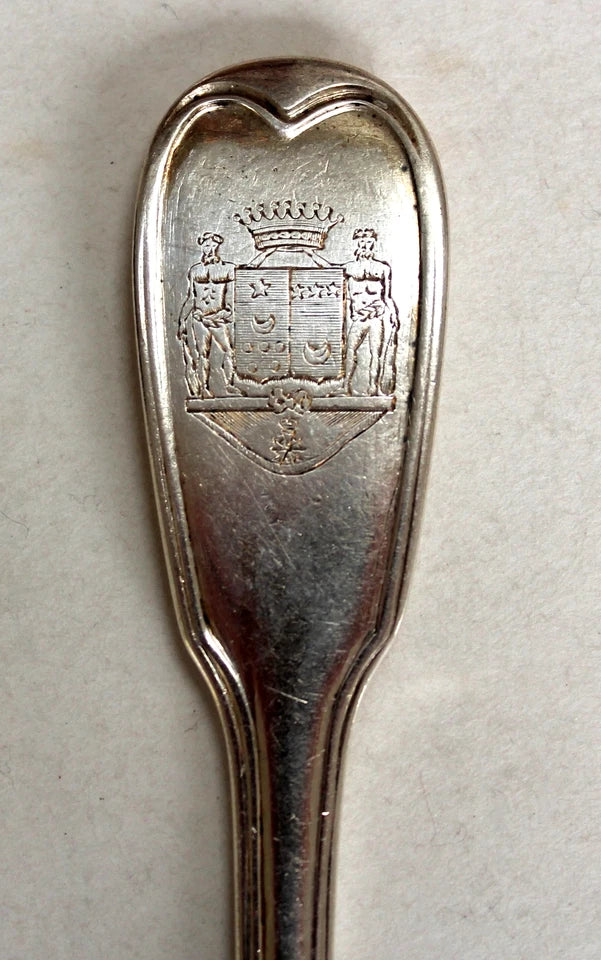 Lot De 12 Couverts Anciens Modèle Filets Armoriés En Argent Massif 18ème