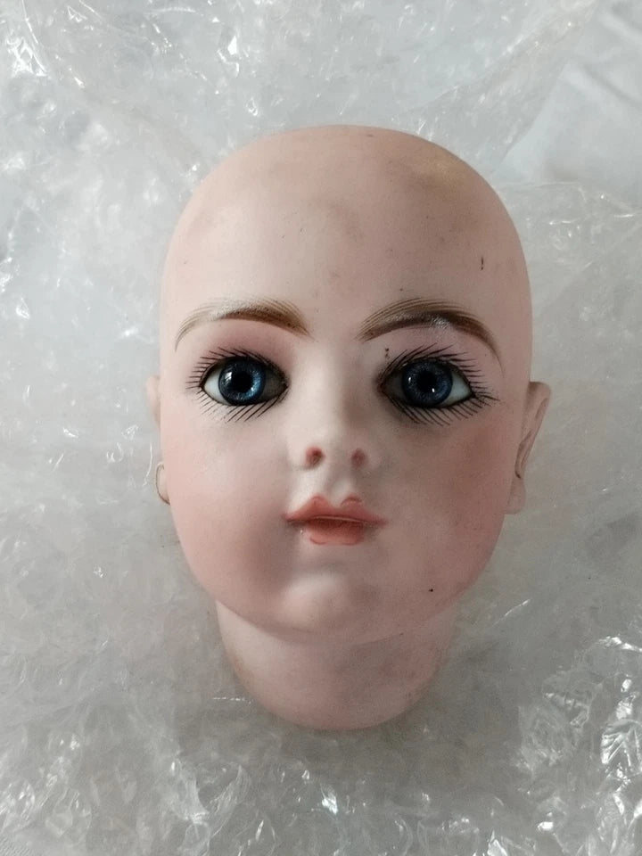 Authentique Tête De Poupée Bru Ancienne Biscuit Porcelaine Bouche Fermée